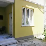 Studio Apartment Nadia